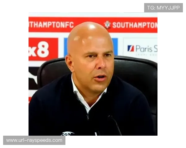 斯洛特承认曼城表现更佳，但对判罚表达不满